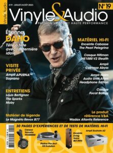 Etienne Daho en couverture de la revue Vinyle et Audio en août 2023.