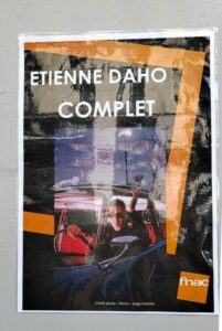 Affiche de la Fnac annonçant que l'événement de la rencontre avec Etienne Daho est complet.