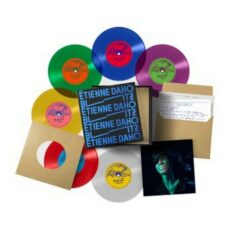 Photo montrant le coffret Blitz et ses 6 vinyles d'Etienne Daho.